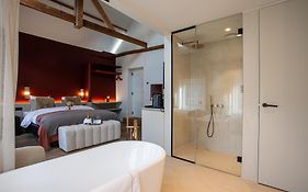 The Burgundy - Boutique B&B